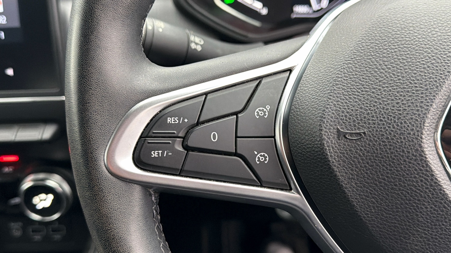 Used Renault Clio 2023 for sale - 77973845: Photo 22