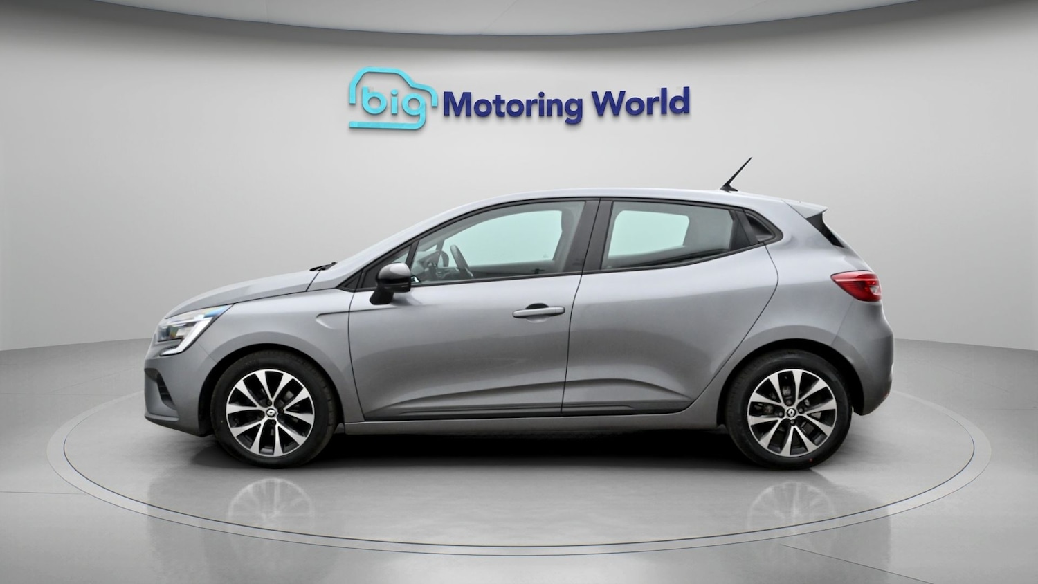 Used Renault Clio 2023 for sale - 77973845: Photo 4