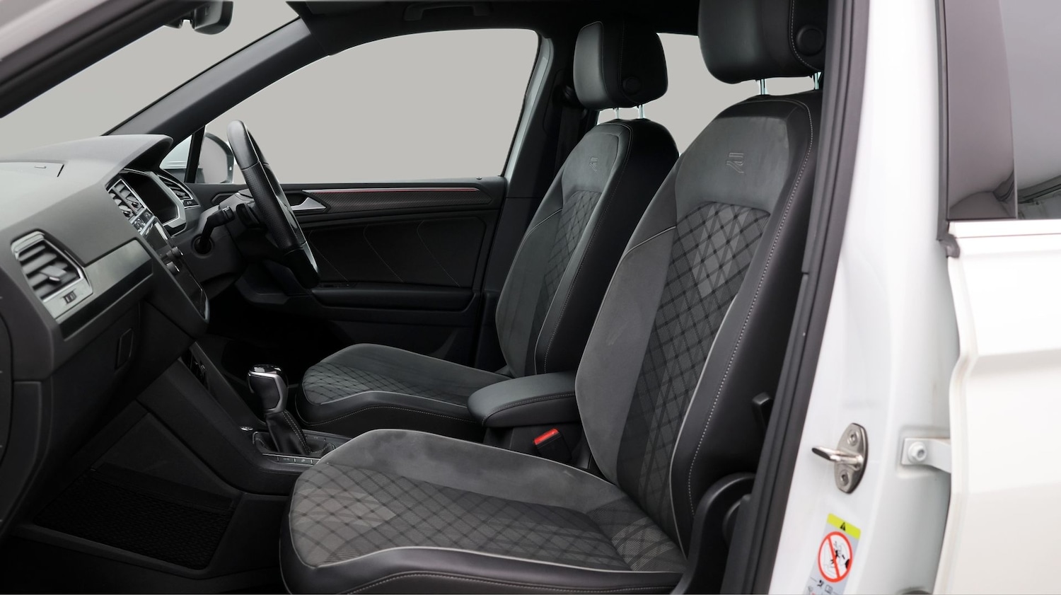 Used Volkswagen Tiguan 2020 for sale - 77367135: Photo 14