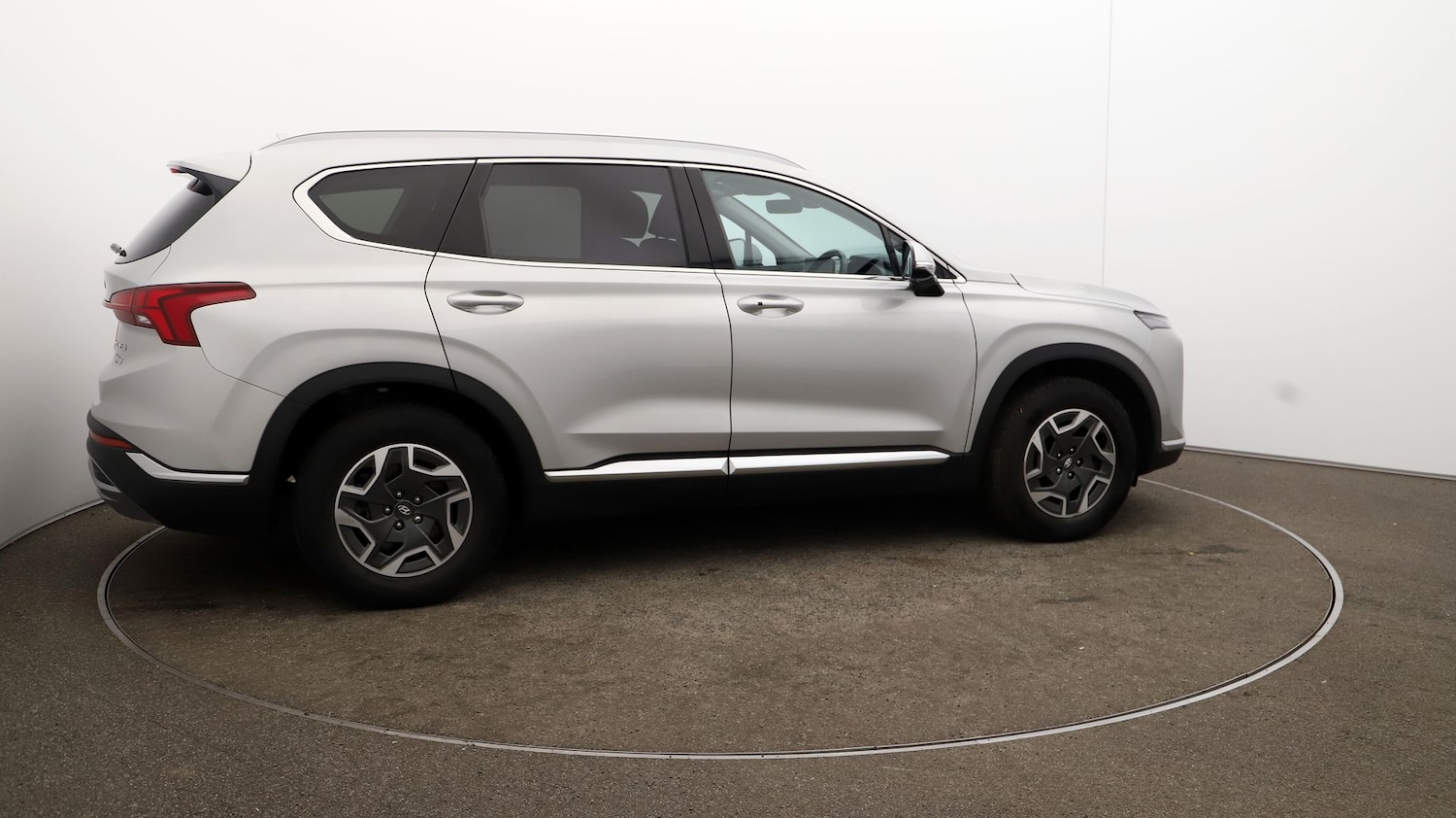 Used Hyundai Santa Fe 2023 for sale - 77012216: Photo 47