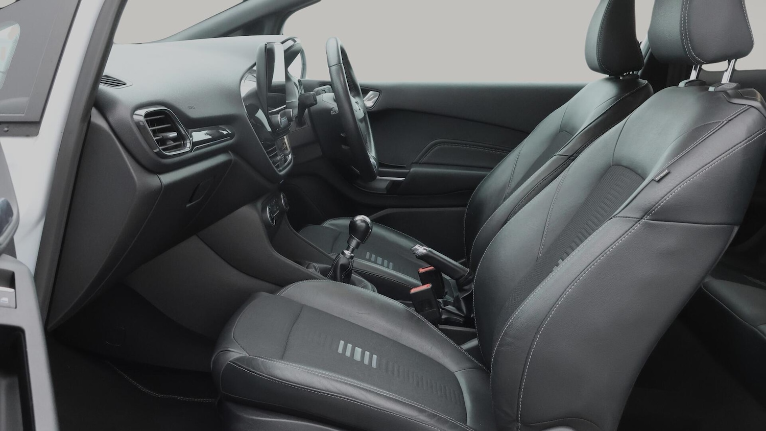 Used Ford Fiesta 2018 for sale - 76135867: Photo 21