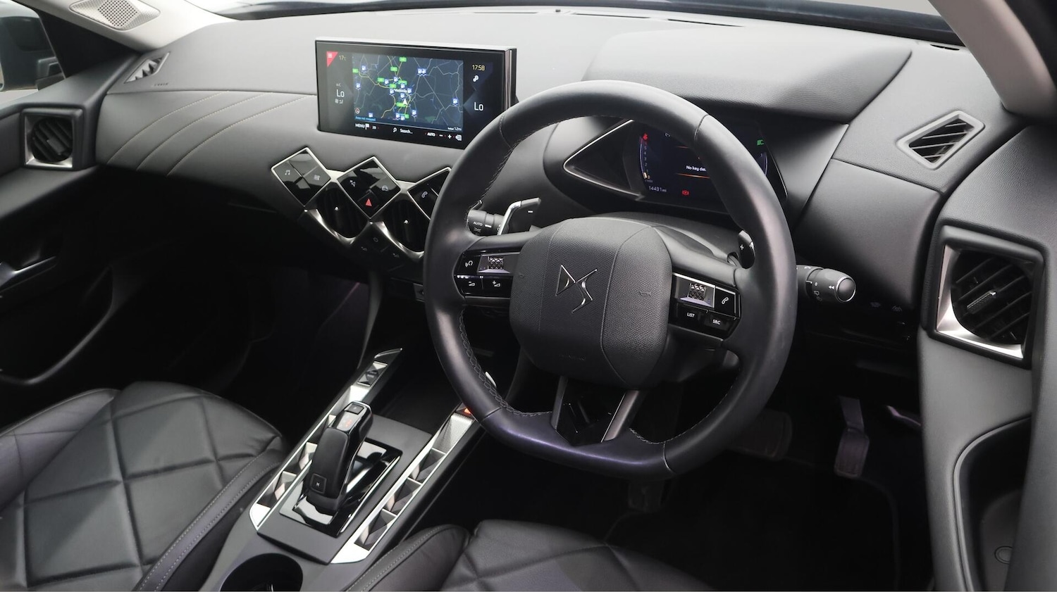 Used DS Automobiles DS 3 Crossback 2022 for sale - 76607823: Photo 10