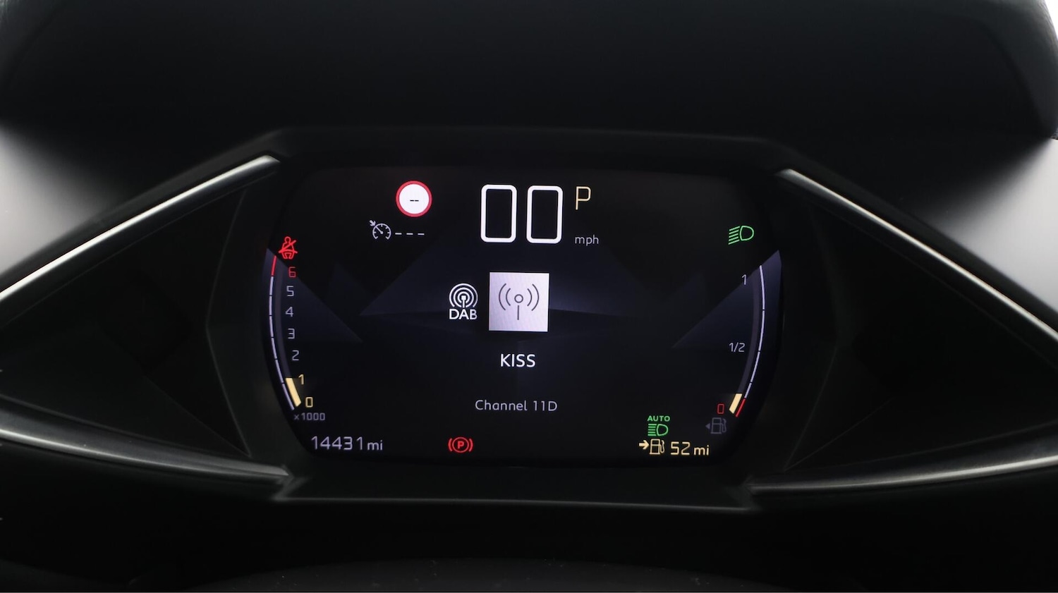 Used DS Automobiles DS 3 Crossback 2022 for sale - 76607823: Photo 11