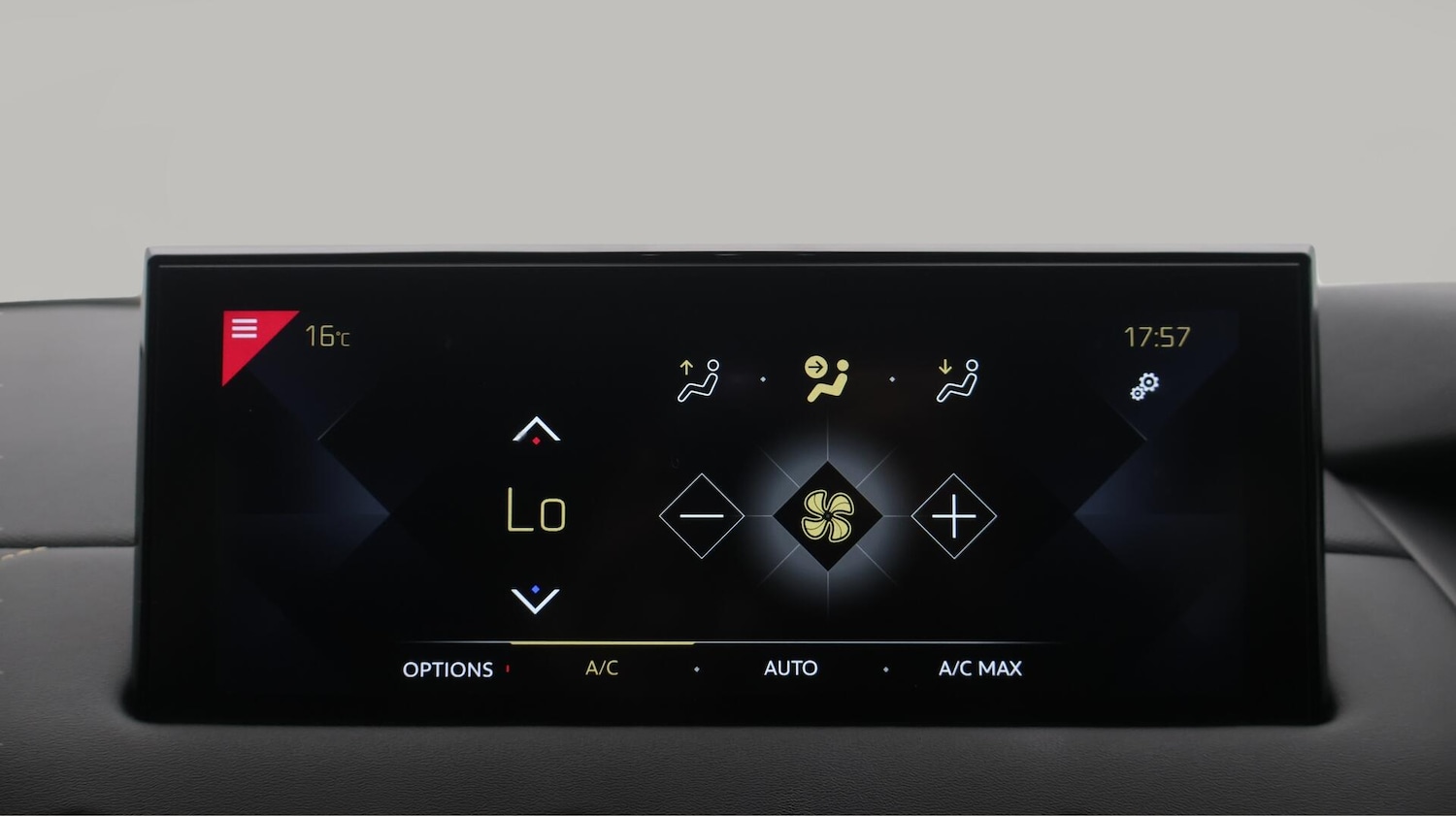 Used DS Automobiles DS 3 Crossback 2022 for sale - 76607823: Photo 13