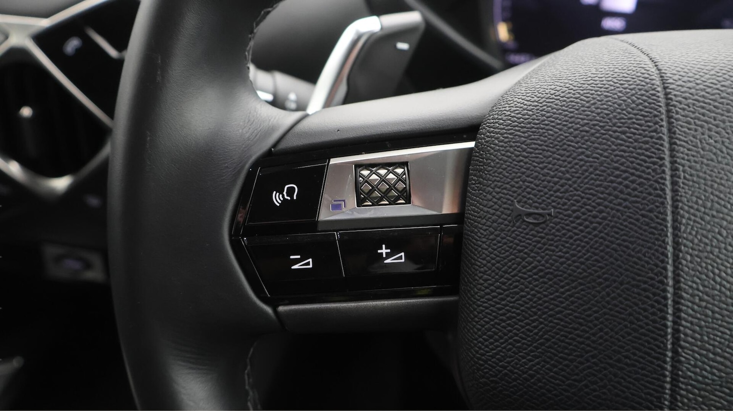 Used DS Automobiles DS 3 Crossback 2022 for sale - 76607823: Photo 23