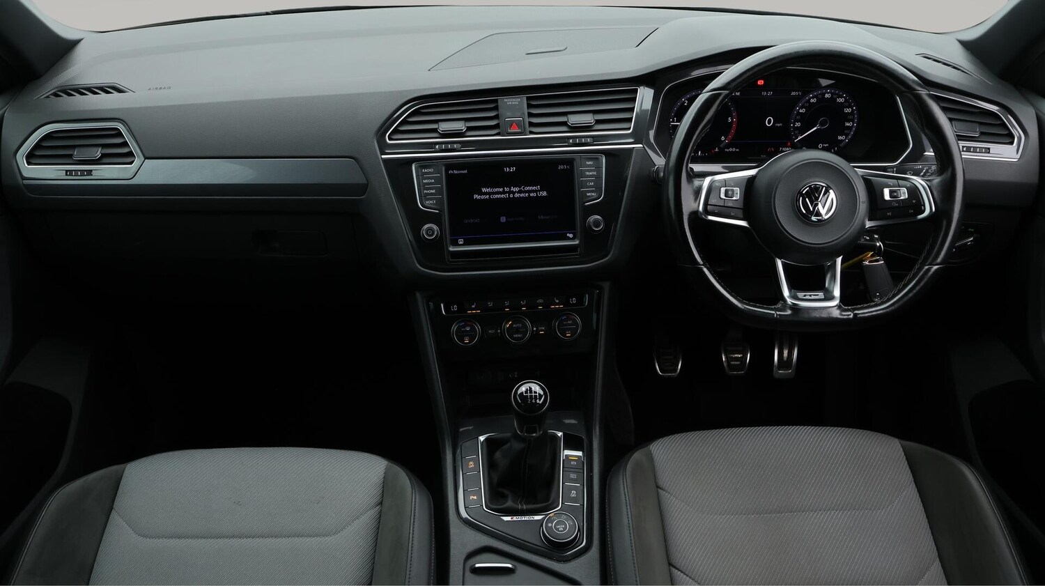 Used Volkswagen Tiguan 2017 for sale - 76012704: Photo 14