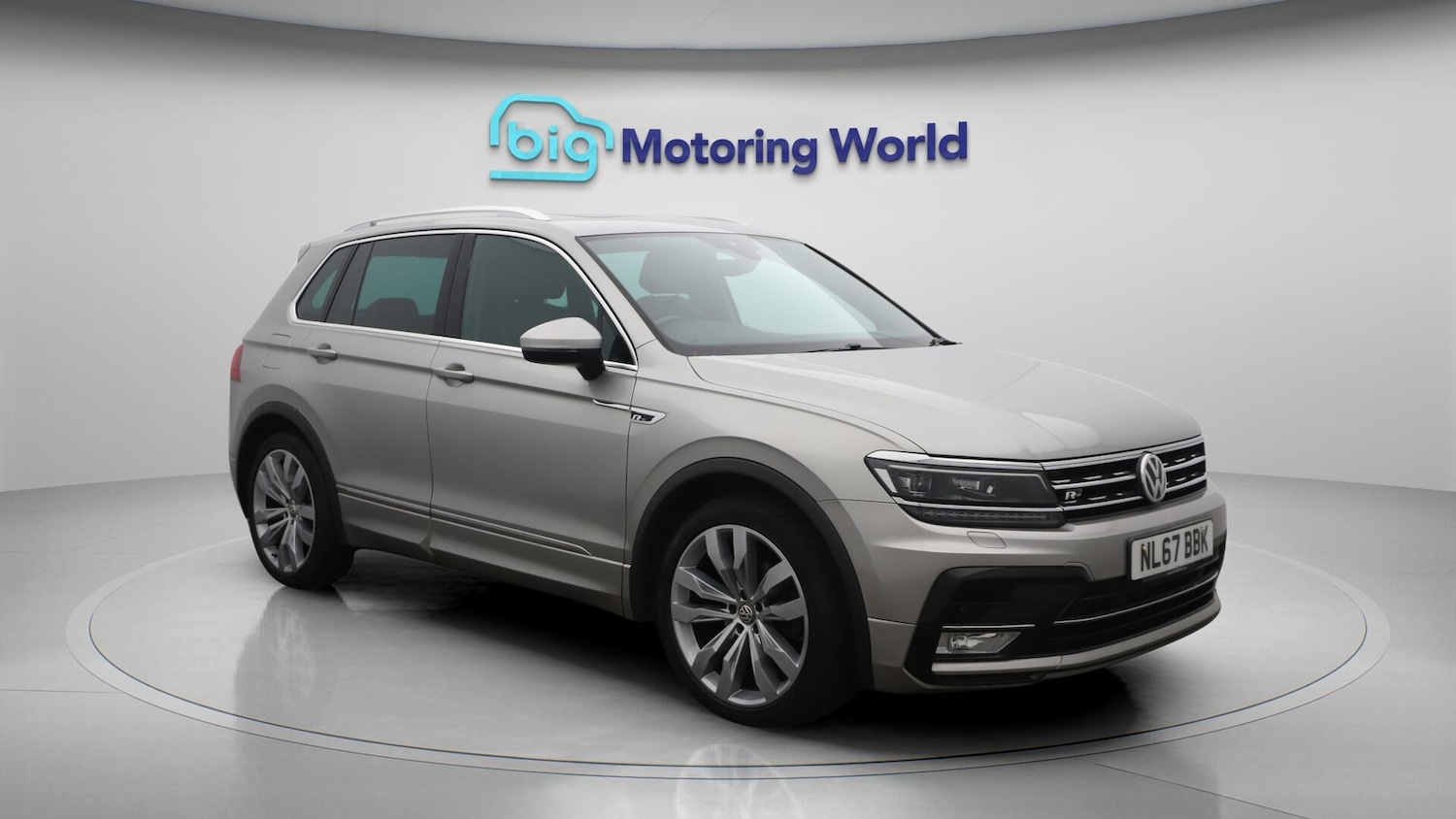 Used Volkswagen Tiguan 2017 for sale - 76012704: Photo 2