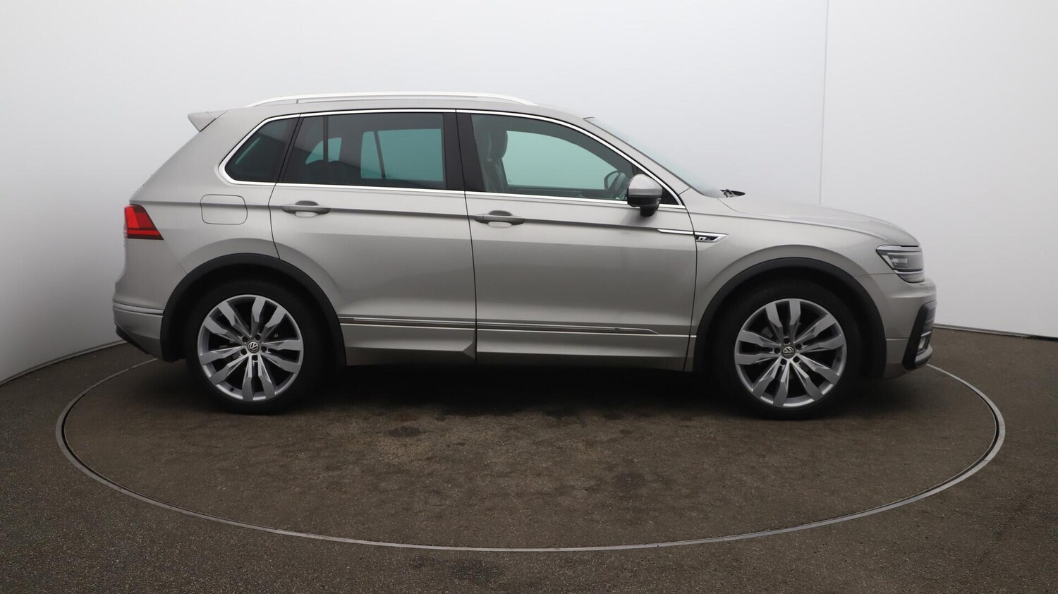 Used Volkswagen Tiguan 2017 for sale - 76012704: Photo 52