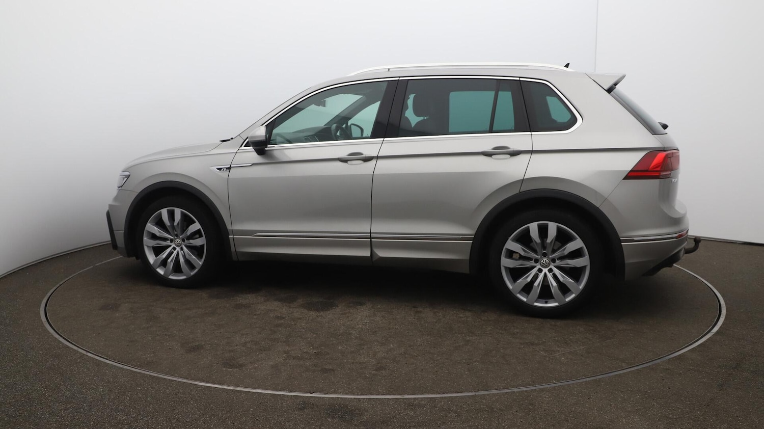 Used Volkswagen Tiguan 2017 for sale - 76012704: Photo 61