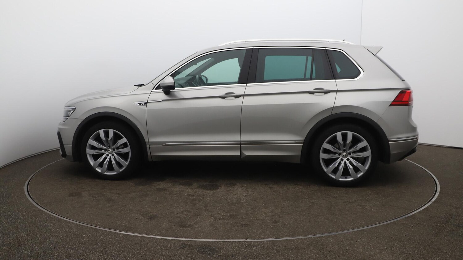 Used Volkswagen Tiguan 2017 for sale - 76012704: Photo 67