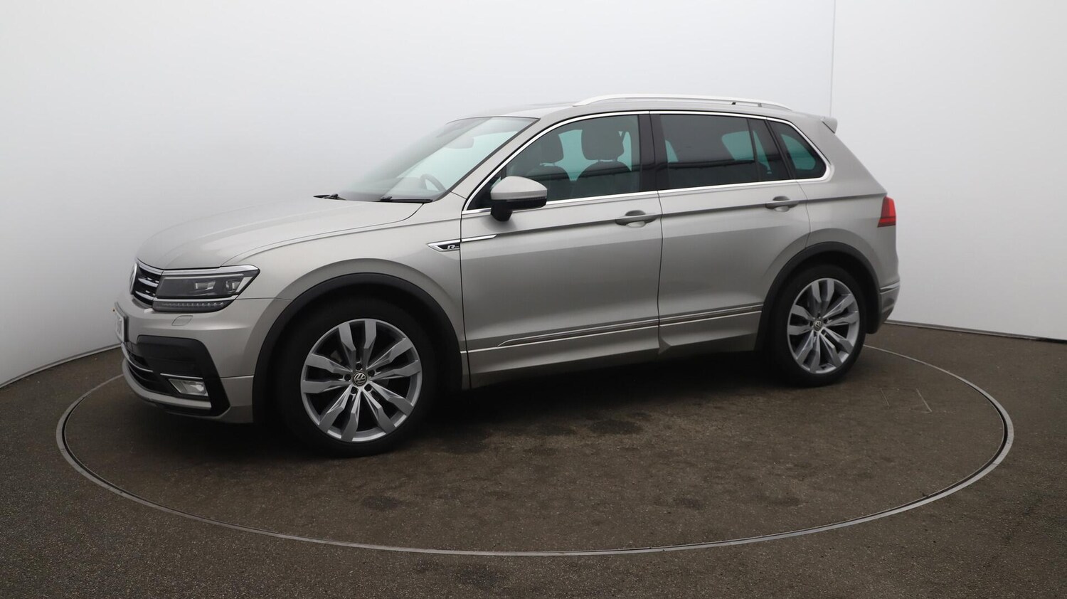 Used Volkswagen Tiguan 2017 for sale - 76012704: Photo 70