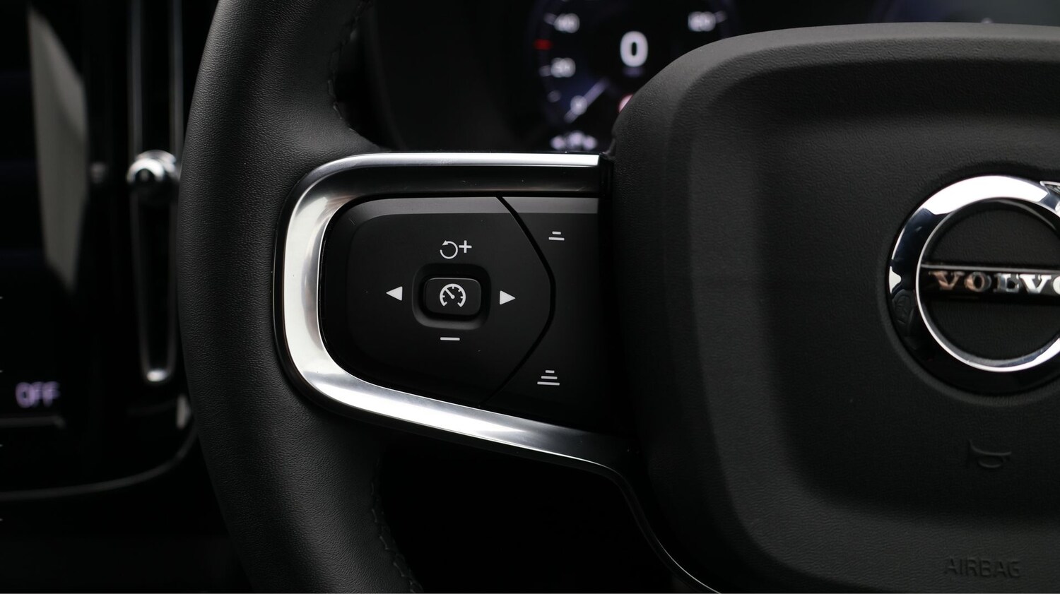 Used Volvo XC40 2022 for sale - 77475694: Photo 21