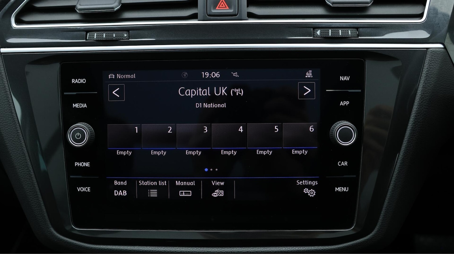Used Volkswagen Tiguan 2018 for sale - 76122100: Photo 12