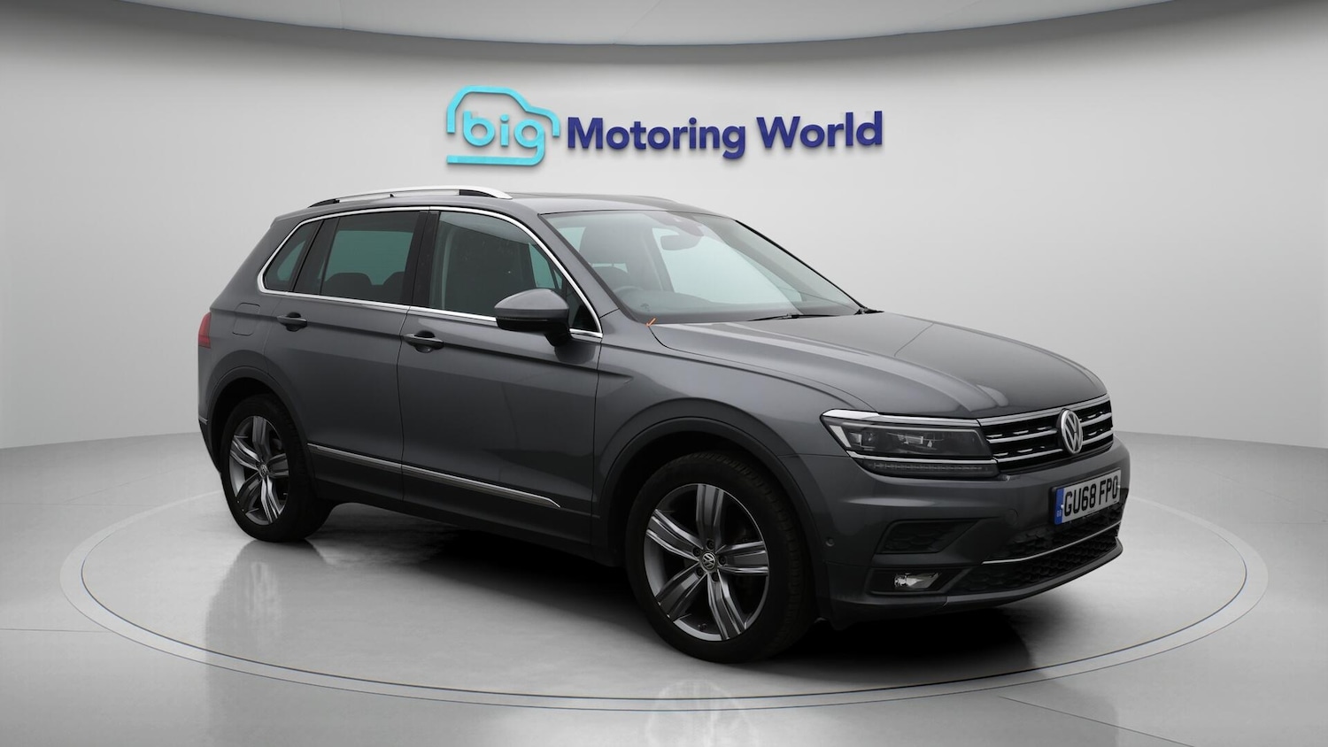 Used Volkswagen Tiguan 2018 for sale - 76122100: Photo 2