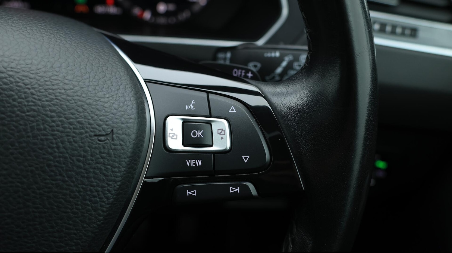 Used Volkswagen Tiguan 2018 for sale - 76122100: Photo 27