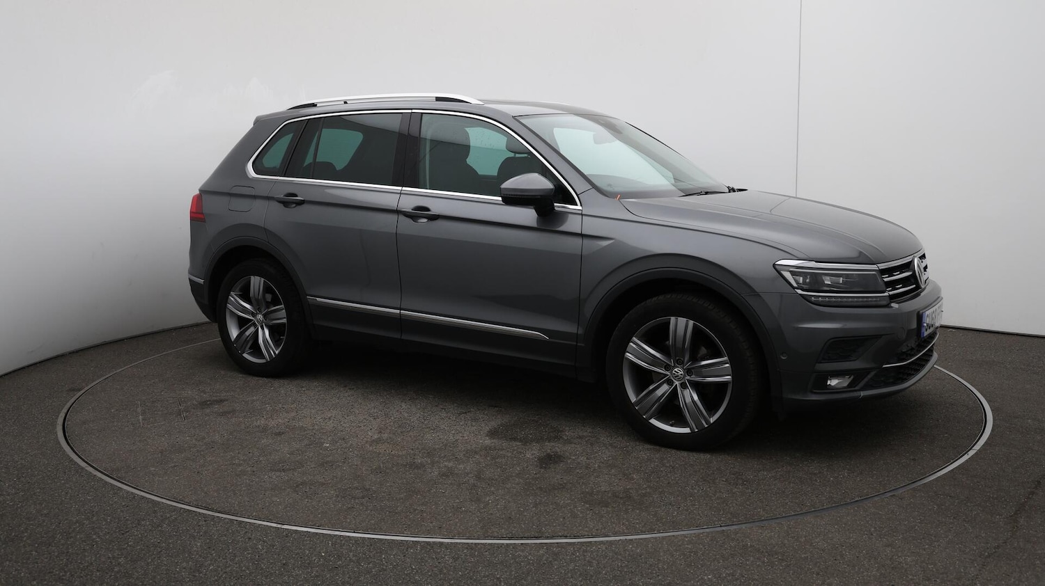 Used Volkswagen Tiguan 2018 for sale - 76122100: Photo 48