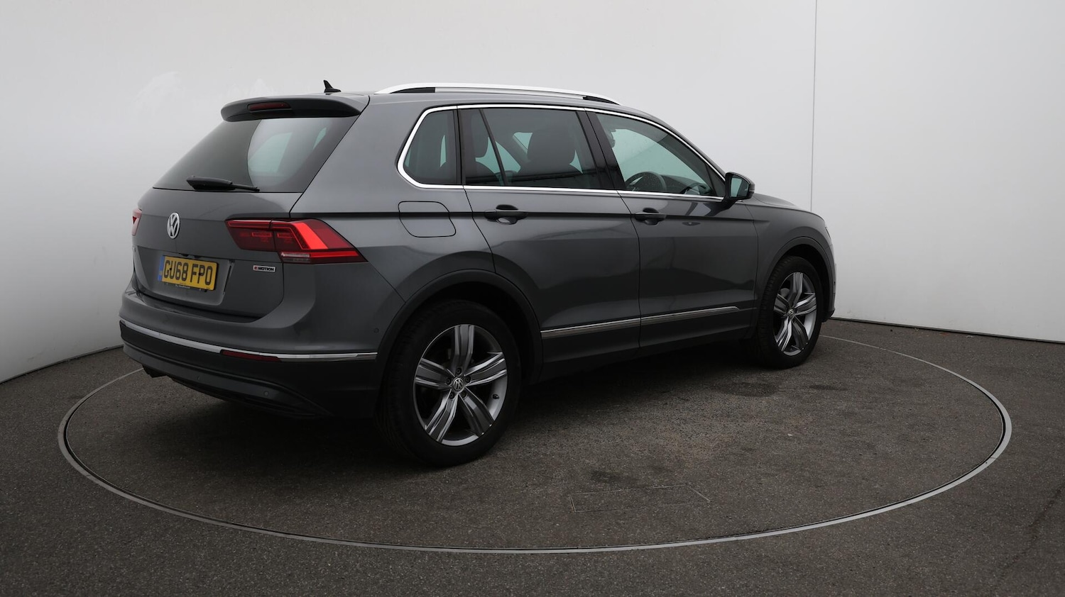 Used Volkswagen Tiguan 2018 for sale - 76122100: Photo 56
