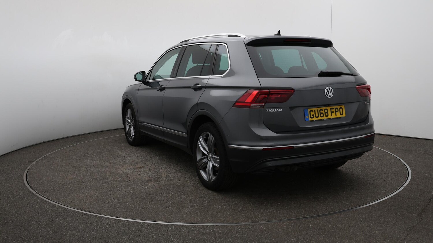 Used Volkswagen Tiguan 2018 for sale - 76122100: Photo 64