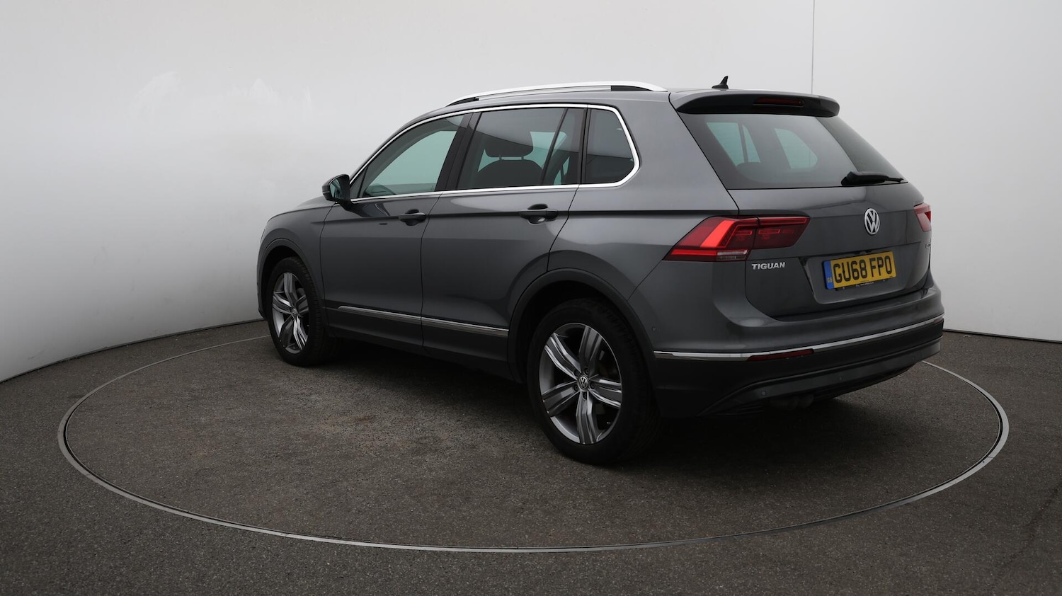 Used Volkswagen Tiguan 2018 for sale - 76122100: Photo 65