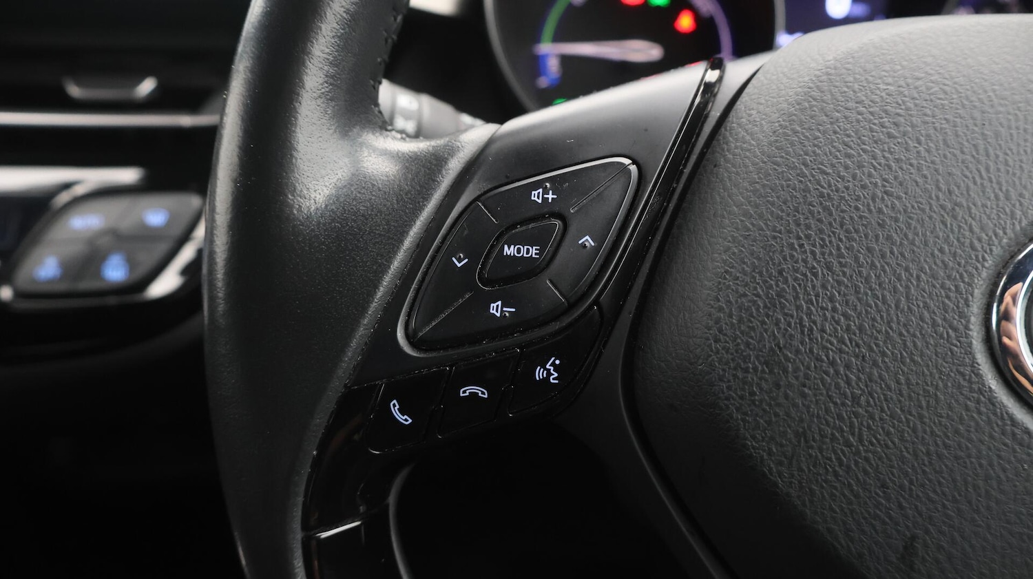 Used Toyota C-HR 2021 for sale - 76607806: Photo 24