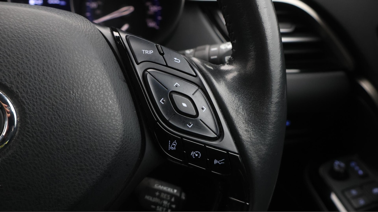 Used Toyota C-HR 2021 for sale - 76607806: Photo 25