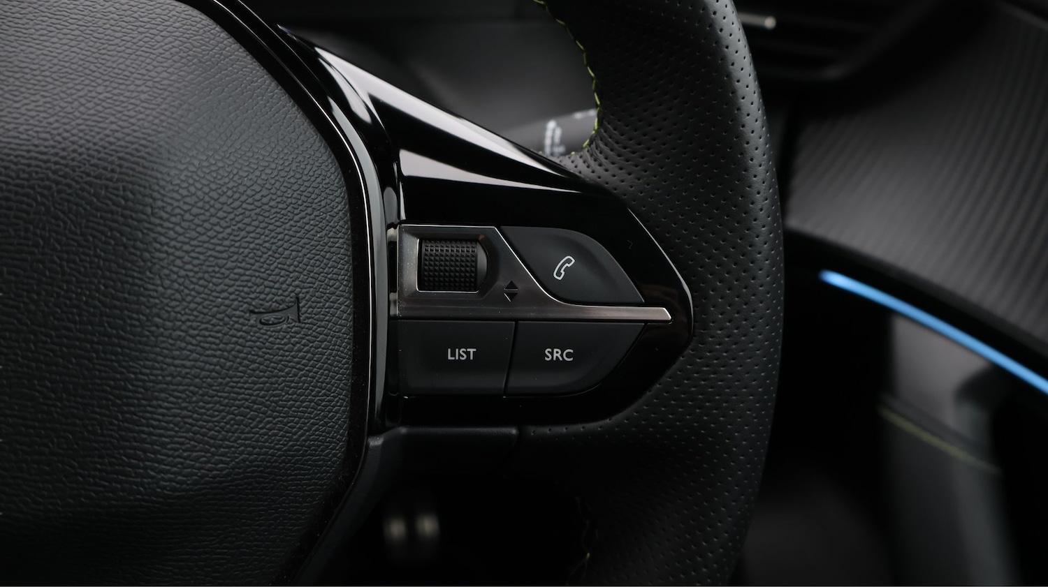 Used Peugeot 2008 2022 for sale - 77225628: Photo 24