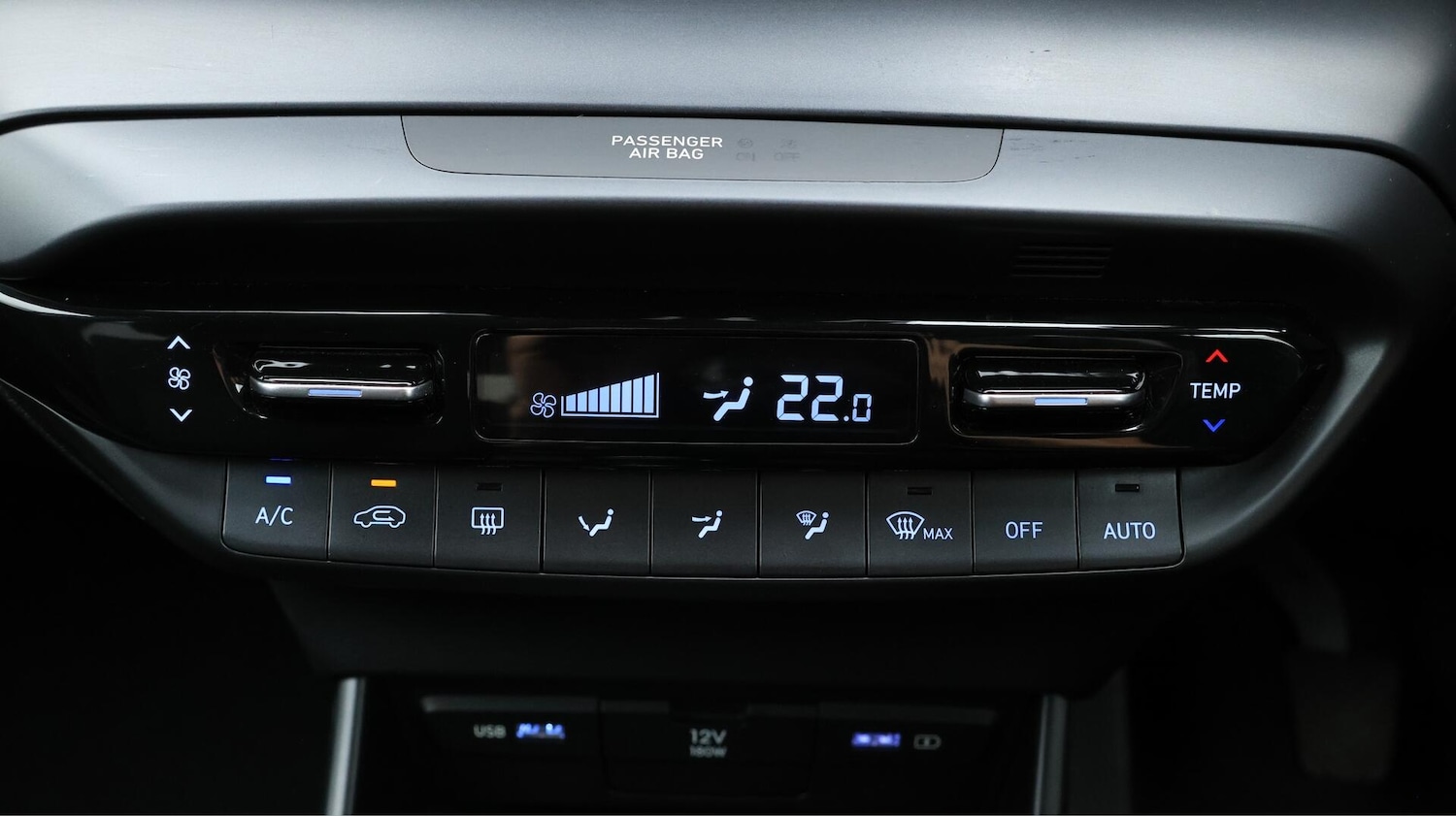 Used Hyundai i20 2023 for sale - 76473697: Photo 13