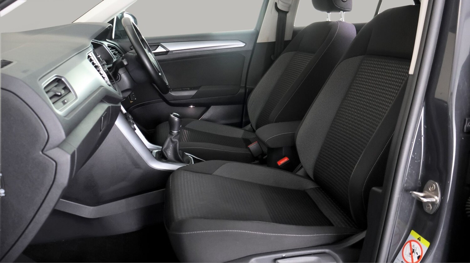 Used Volkswagen T-Roc for sale - 78012459: Photo 14