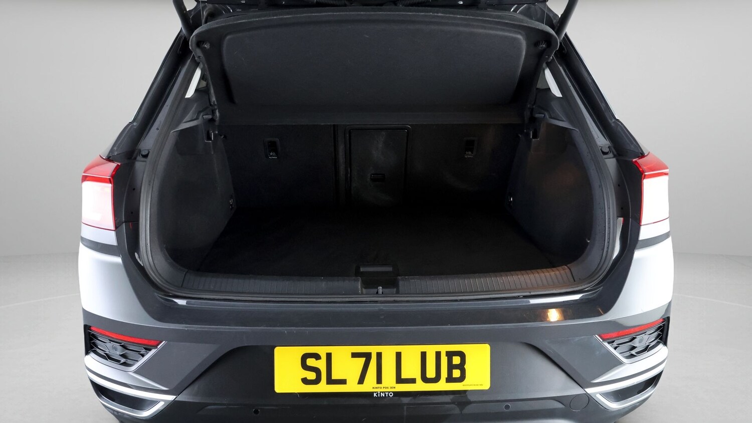 Used Volkswagen T-Roc for sale - 78012459: Photo 17