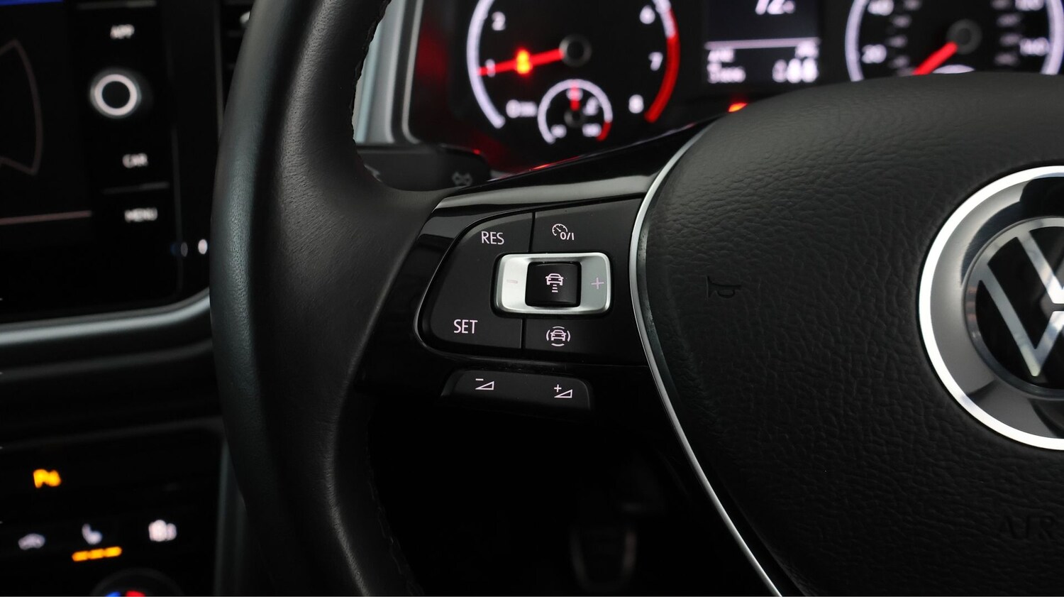 Used Volkswagen T-Roc for sale - 78012459: Photo 20