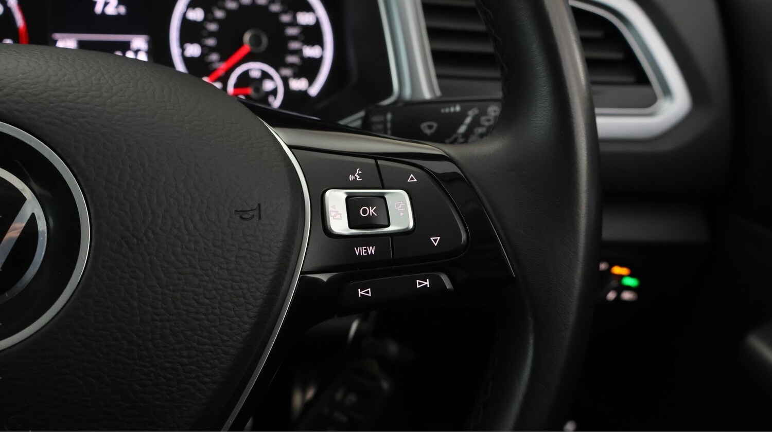 Used Volkswagen T-Roc for sale - 78012459: Photo 22