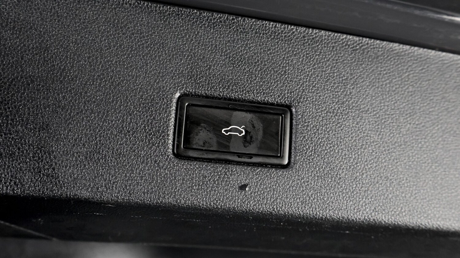 Used Volkswagen T-Roc for sale - 78012459: Photo 25