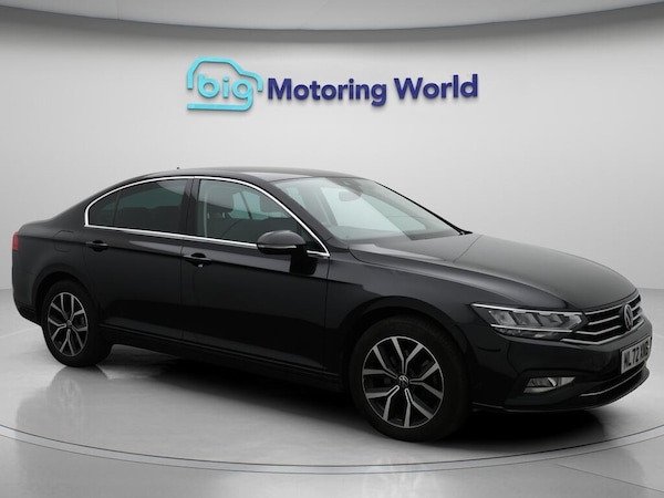 Used Volkswagen Passat 2022 for sale - 76158988: Photo 1