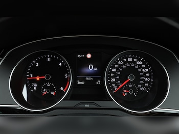 Used Volkswagen Passat 2022 for sale - 76158988: Photo 3