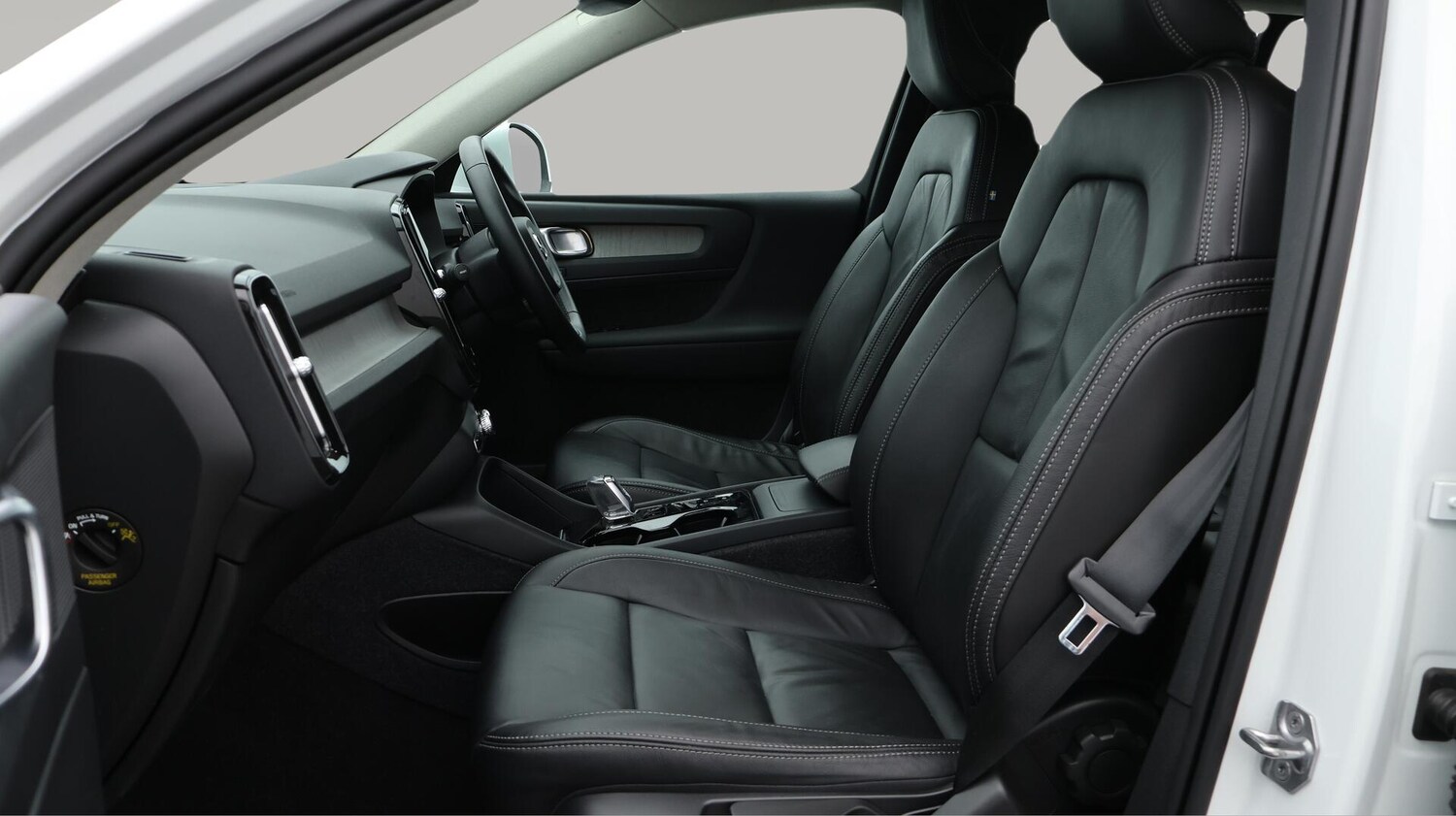 Used Volvo XC40 2021 for sale - 76013225: Photo 15