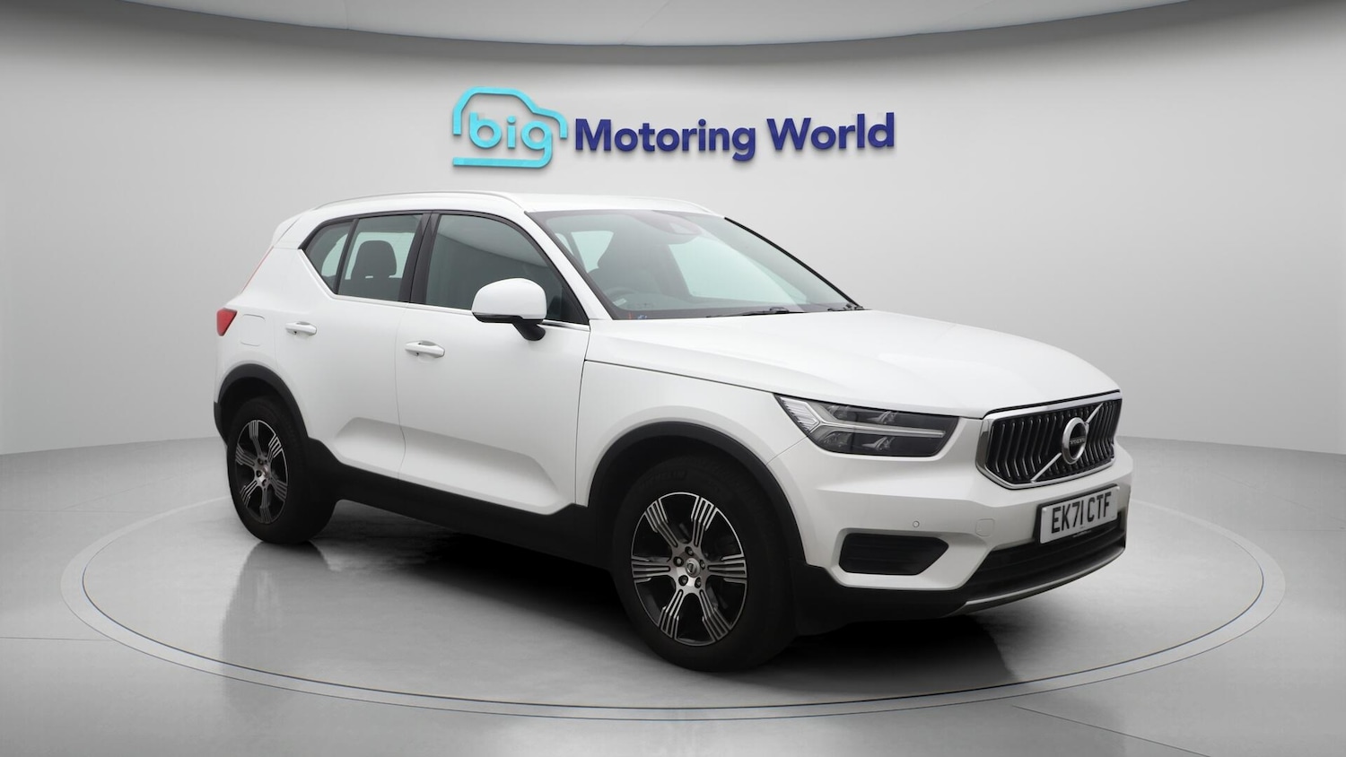 Used Volvo XC40 2021 for sale - 76013225: Photo 2