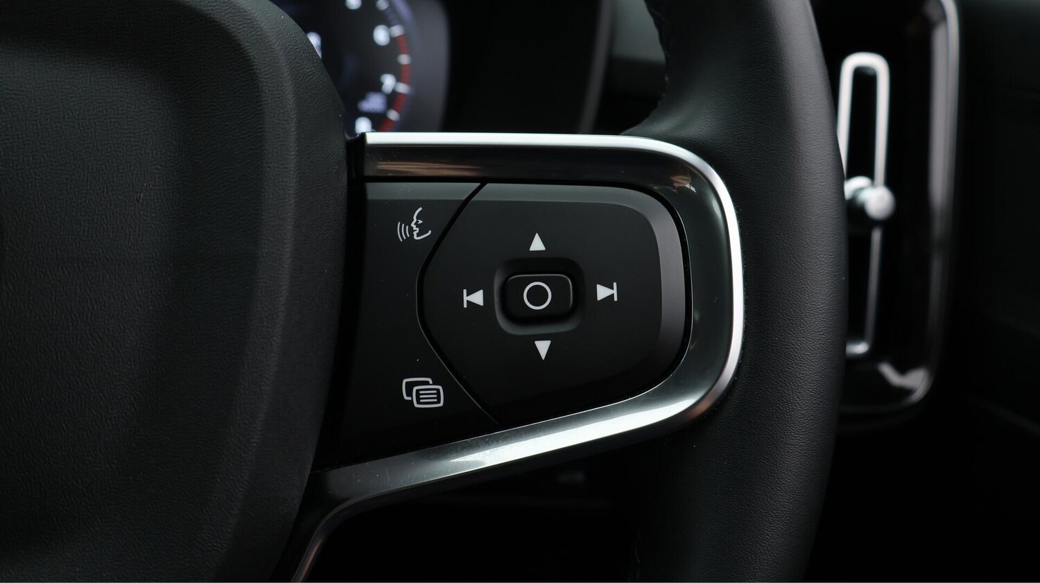 Used Volvo XC40 2021 for sale - 76013225: Photo 25