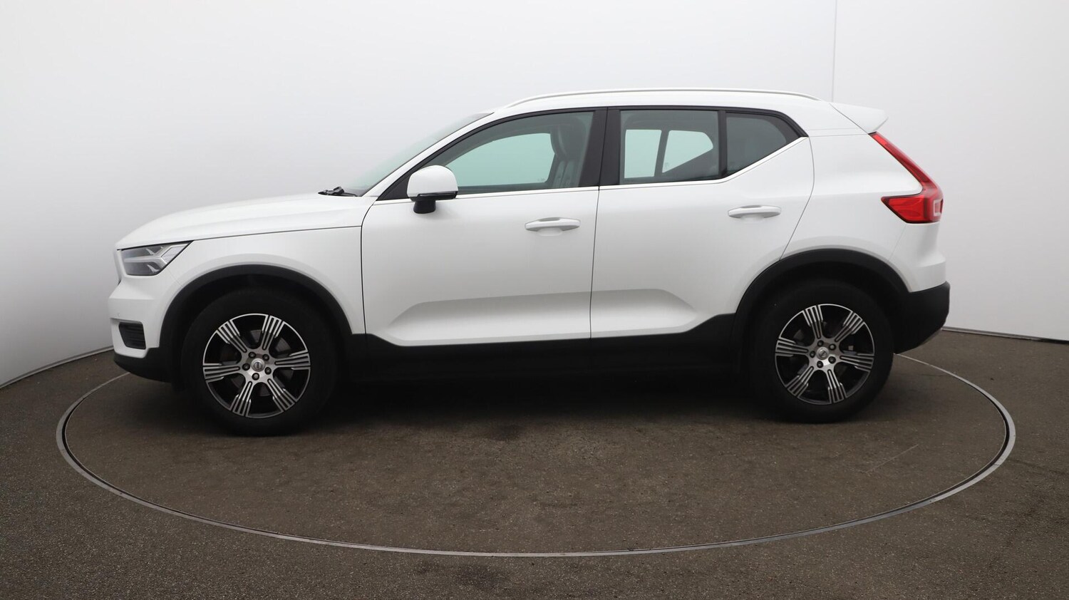 Used Volvo XC40 2021 for sale - 76013225: Photo 64