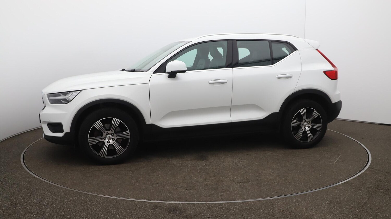 Used Volvo XC40 2021 for sale - 76013225: Photo 65