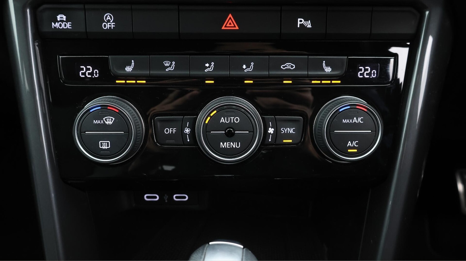Used Volkswagen T-Roc 2021 for sale - 76153125: Photo 13