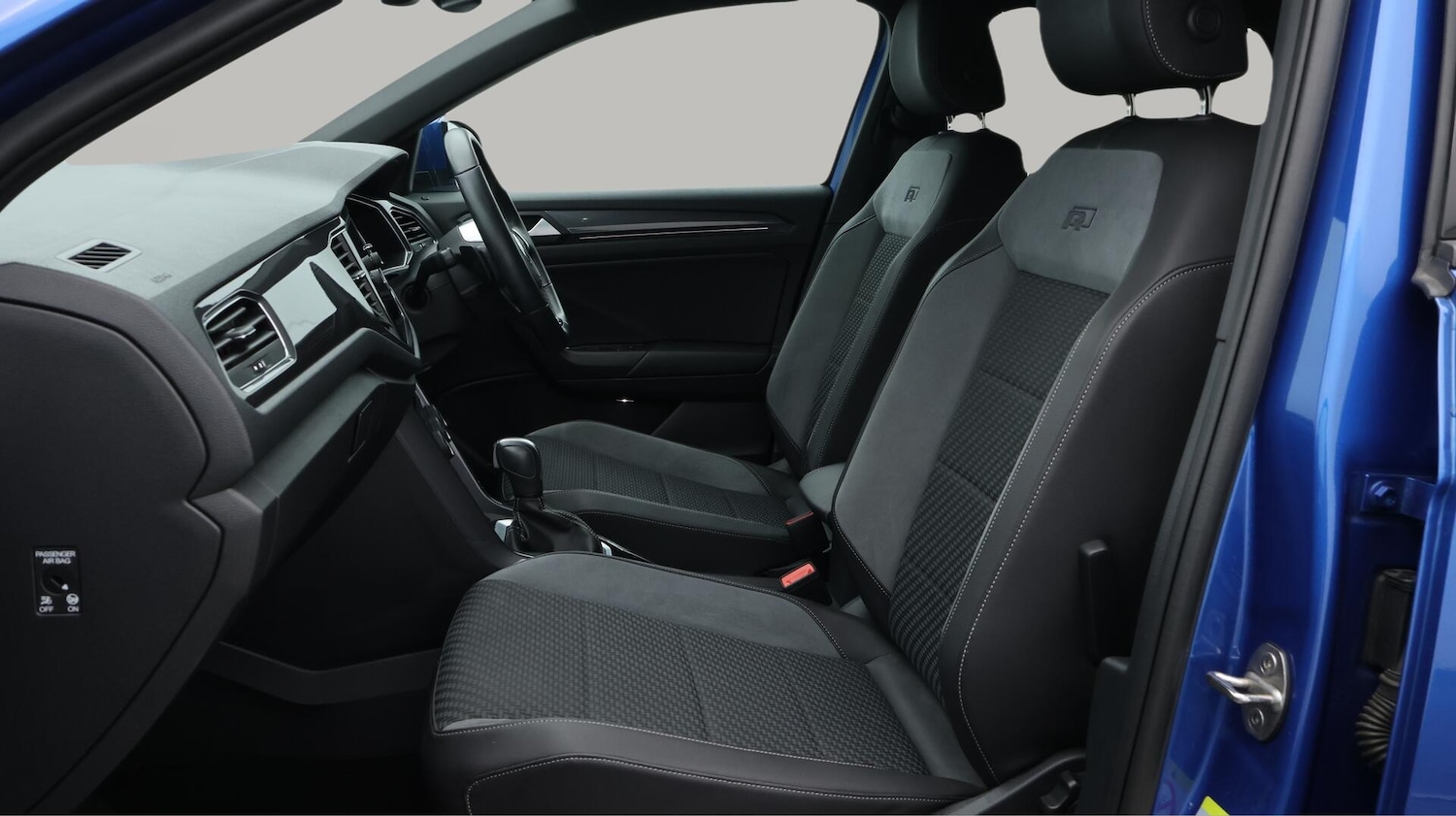Used Volkswagen T-Roc 2021 for sale - 76153125: Photo 15