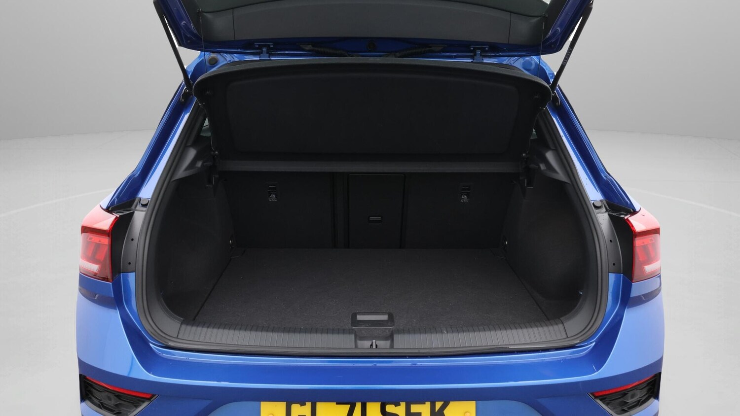 Used Volkswagen T-Roc 2021 for sale - 76153125: Photo 18