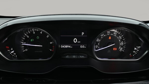 Used Peugeot 2008 for sale - 76284024: Photo 11