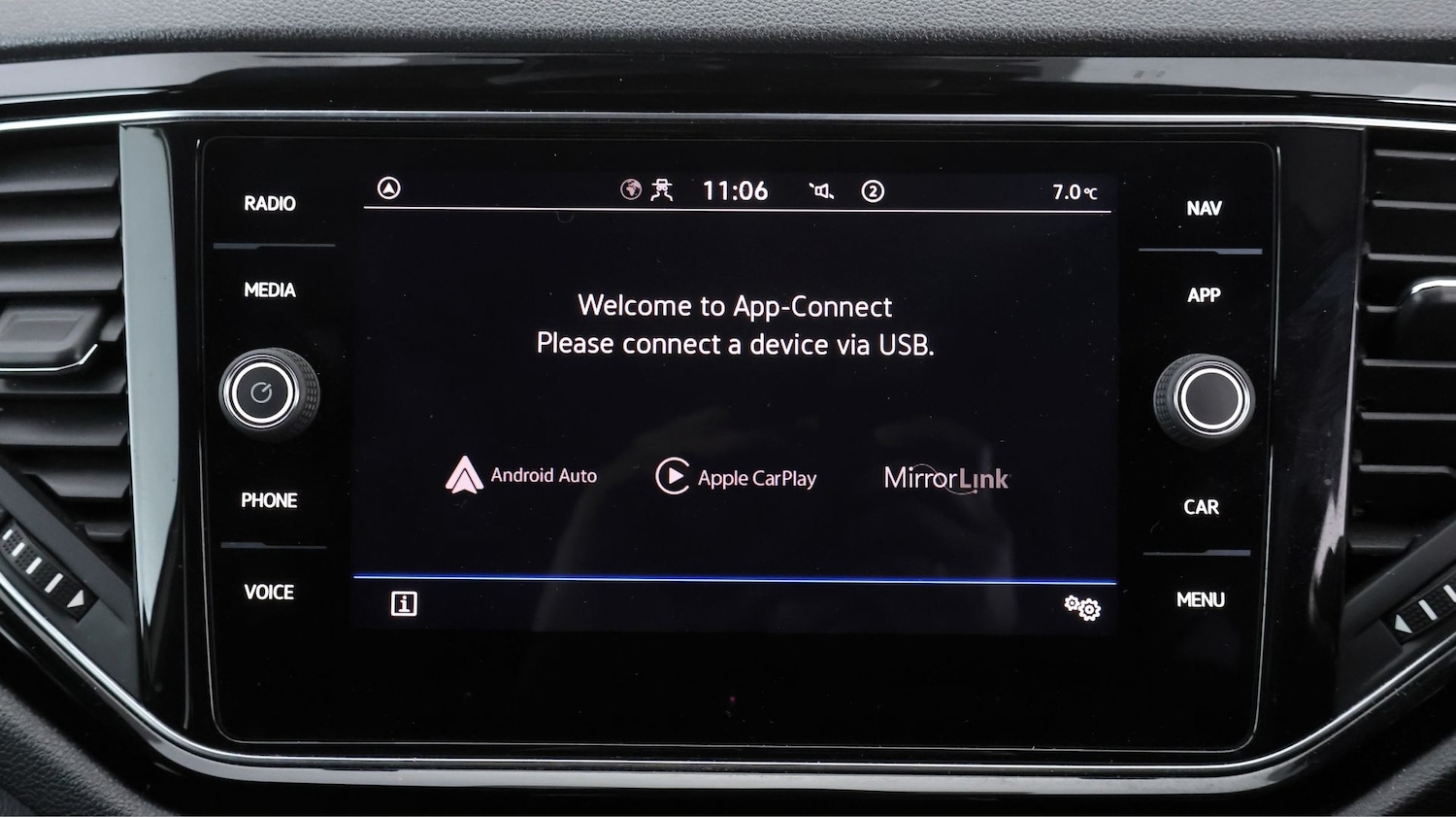 Used Volkswagen T-Roc 2021 for sale - 77935878: Photo 22