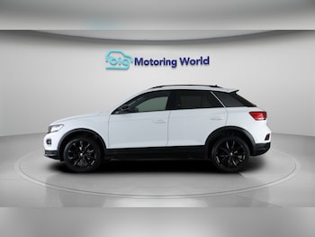 Used Volkswagen T-Roc 2021 for sale - 77935878: Photo