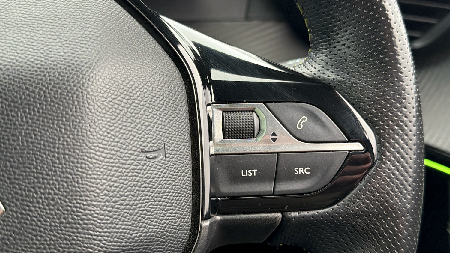 Used Peugeot 2008 2021 for sale - 78210373: Photo 24