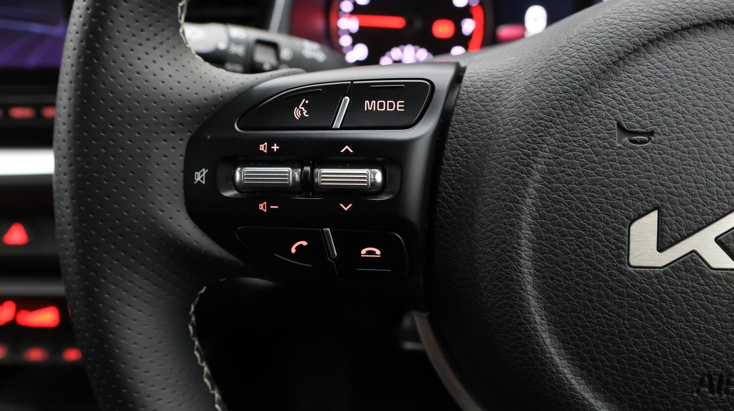 Used Kia Stonic 2022 for sale - 76408949: Photo 24