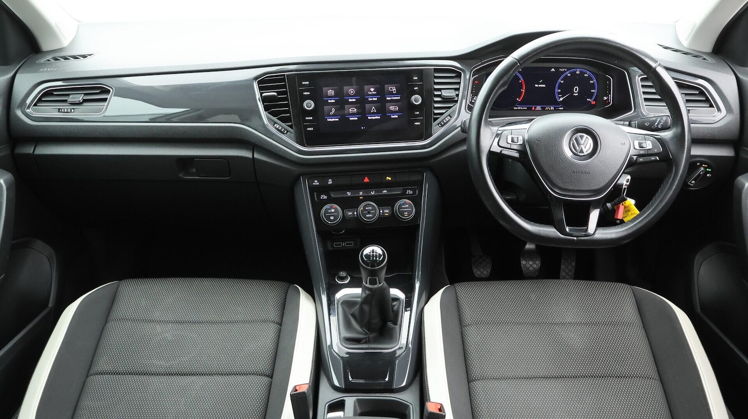 Used Volkswagen T-Roc 2018 for sale - 76059246: Photo 14