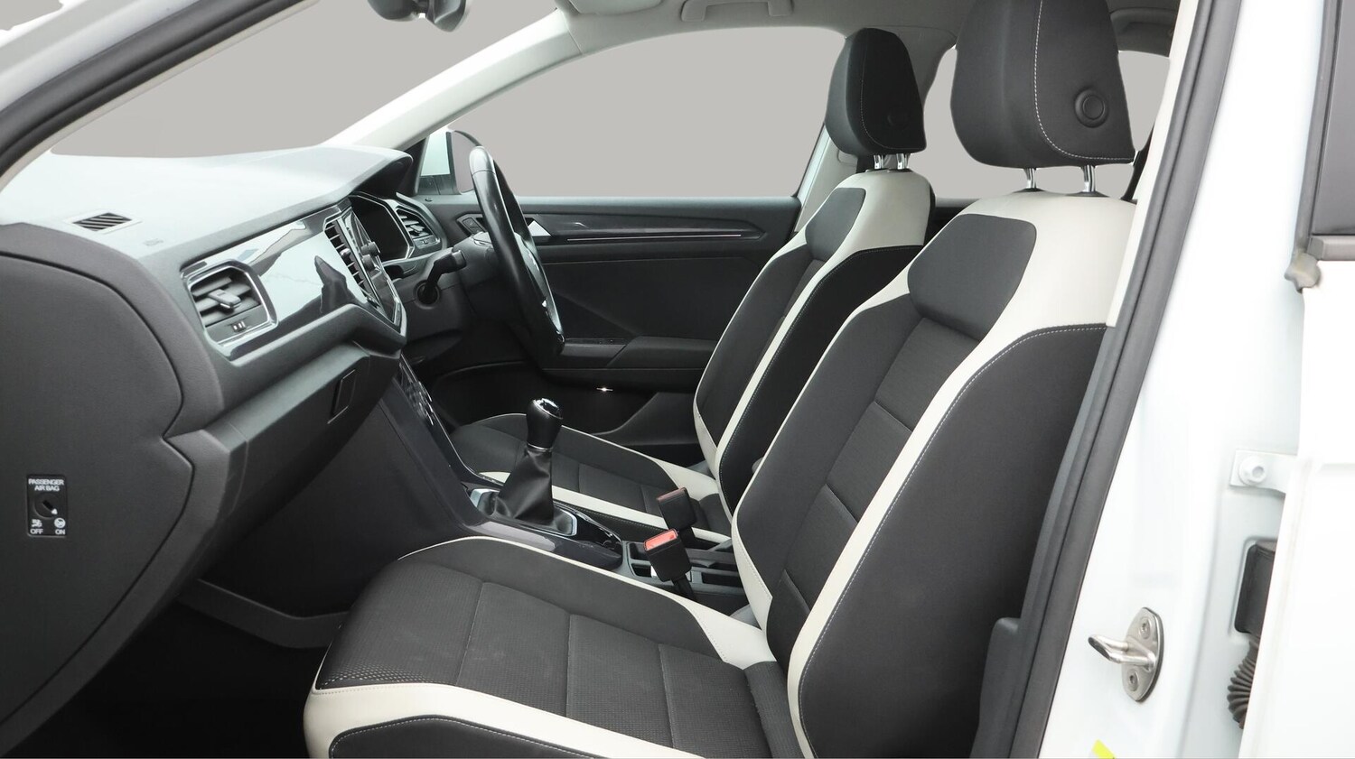Used Volkswagen T-Roc 2018 for sale - 76059246: Photo 15