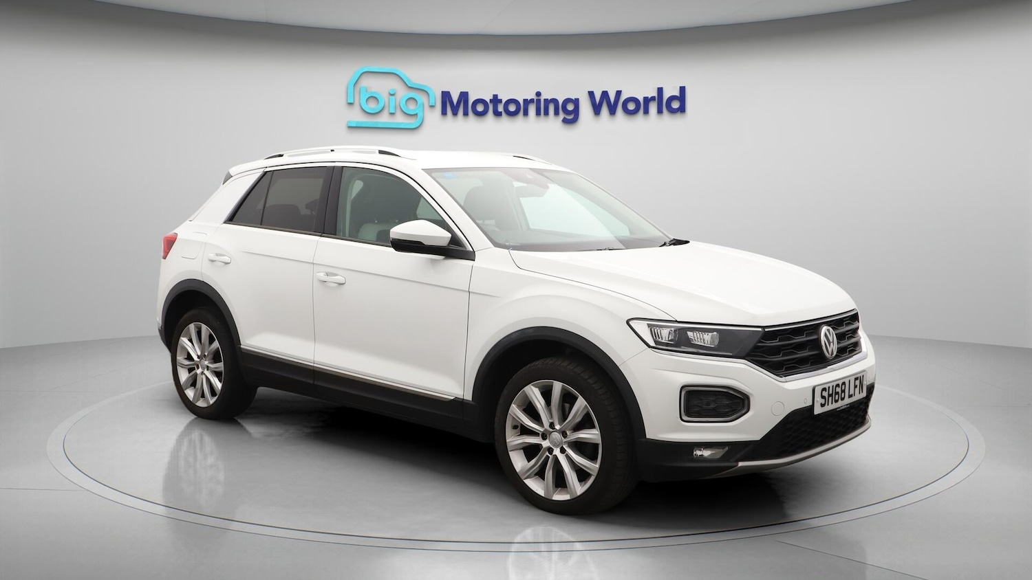 Used Volkswagen T-Roc 2018 for sale - 76059246: Photo 2